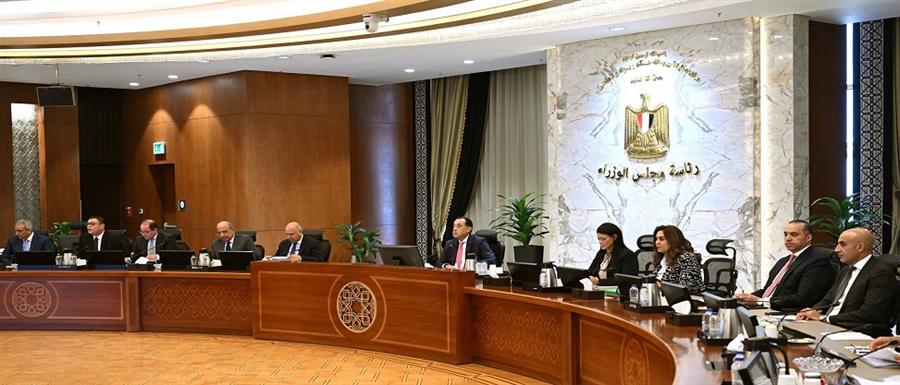 الحكومة توافق على طرح مشروعات جديدة بنظام الشراكة مع القطاع الخاص بقطاعات الكهرباء وتحلية المياه