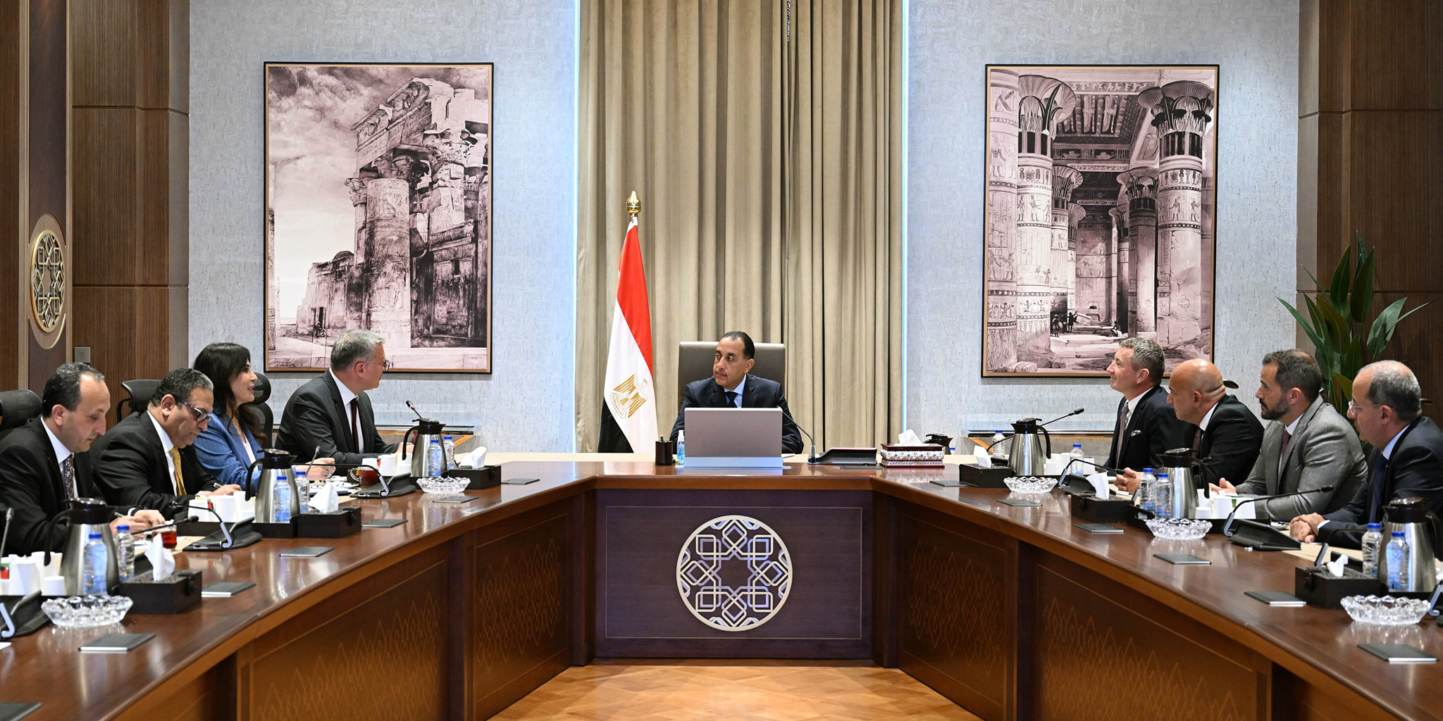 إكسون موبيل تكثف الحفر من منطقتي امتياز كايرو  ومصري
