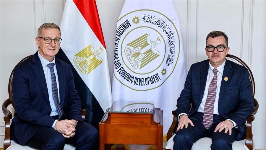 مصر وأيرلندا تبحثان تعزيز التعاون الاقتصادي في الطاقة النظيفة والتكنولوجيا