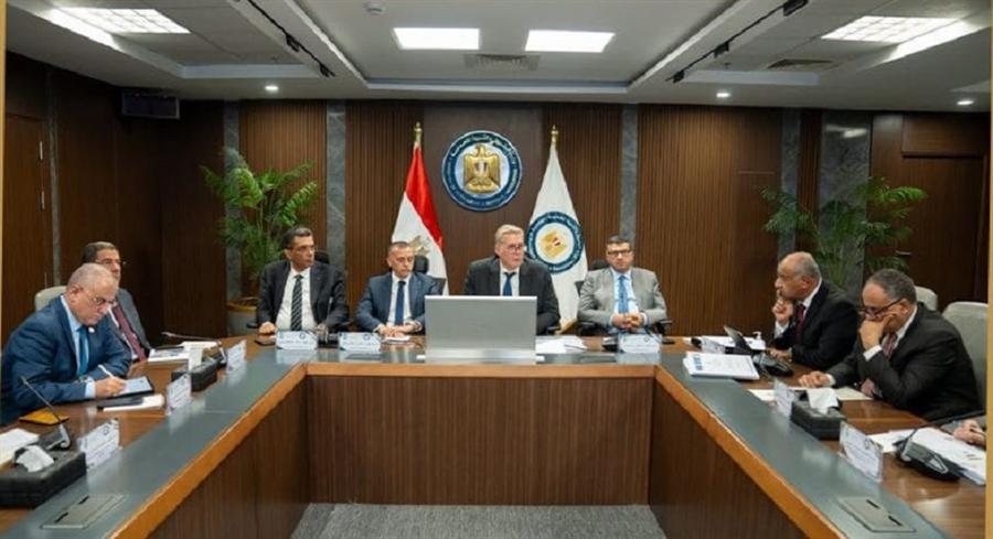 البترول تخطط لطرح مناطق جديدة للاستثمار في البحر الأحمر