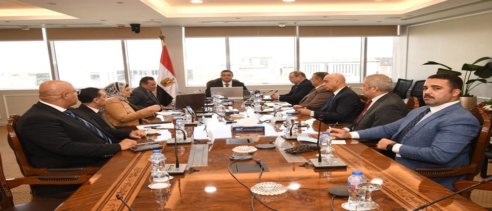 وزير الإسكان يوجه بحصر المشروعات السياحية المتعثرة وآليات التعامل معها وتعظيم الإيرادات