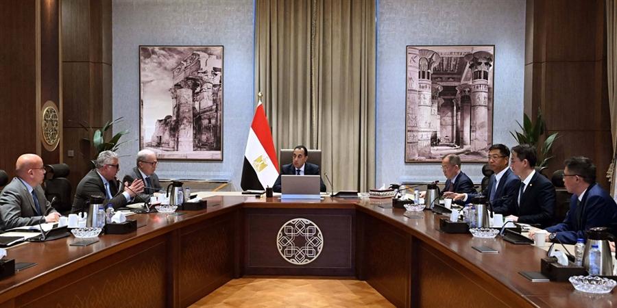 مدبولي يبحث مع شركة صينية إنشاء مصنع ألومنيوم بشرق بورسعيد باستثمارات 2 مليار دولار