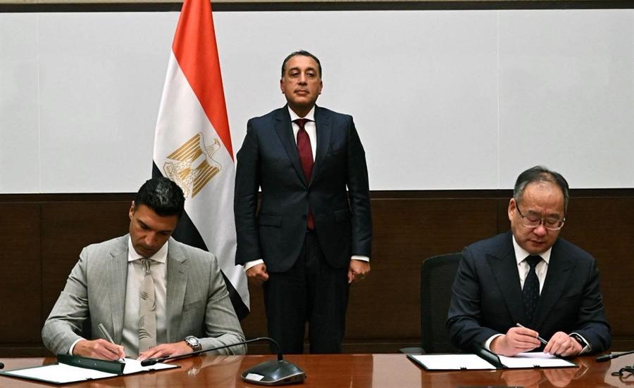 مصر تستهدف توطين صناعة الإطارات بمجمع صناعي باستثمارات 2 مليار دولار