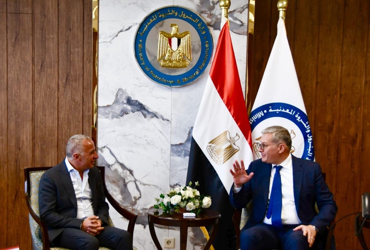 البترول والسويدي إليكتريك يبحثان فرص التعاون في التعدين والطاقة الخضراء