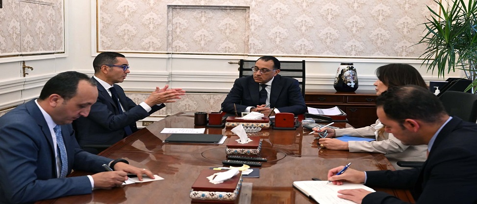 وزير التجارة الخارجية يبحث الإجراءات المطلوبة لتحسين مناخ الاستثمار