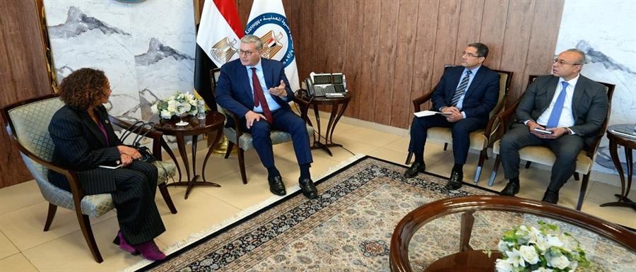 وزير البترول يبحث مع فالكو إنرجي خطط التوسع وزيادة الإنتاج باستخدام الطاقة المتجددة