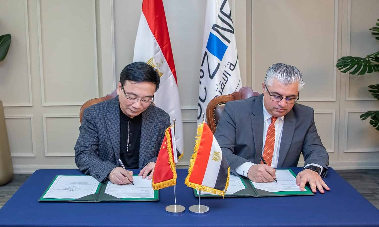 اقتصادية القناة توقع عقد مشروع مع هينيواى الصينية في منطقة القنطرة 
