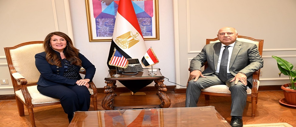 مصر تبحث تعزيز التعاون في مجالات الطاقة الجديدة وإنتاج الهيدروجين الأخضر مع أمريكا