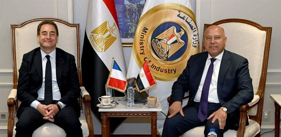 مصر وفرنسا تتفقان على تعزيز التعاون في توطين صناعة السكك الحديدية