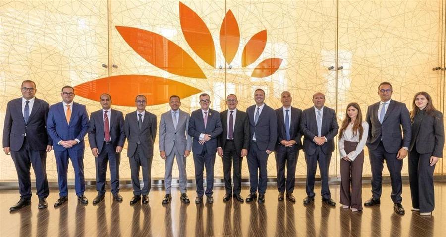 مصر تبحث مع بنك المشرق تعزيز الخدمات المالية وحلول الدفع الرقمي