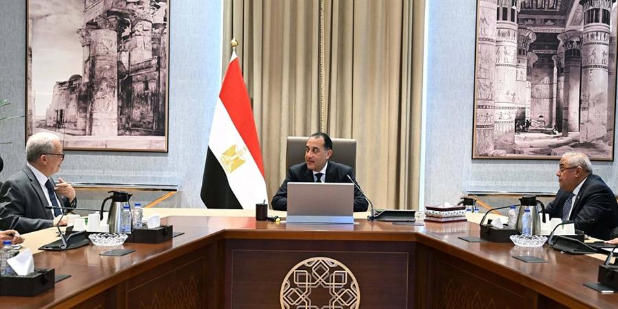 الحكومة تستعد لقيد 10 شركات مملوكة للدولة بالبورصة خلال أسبوعين