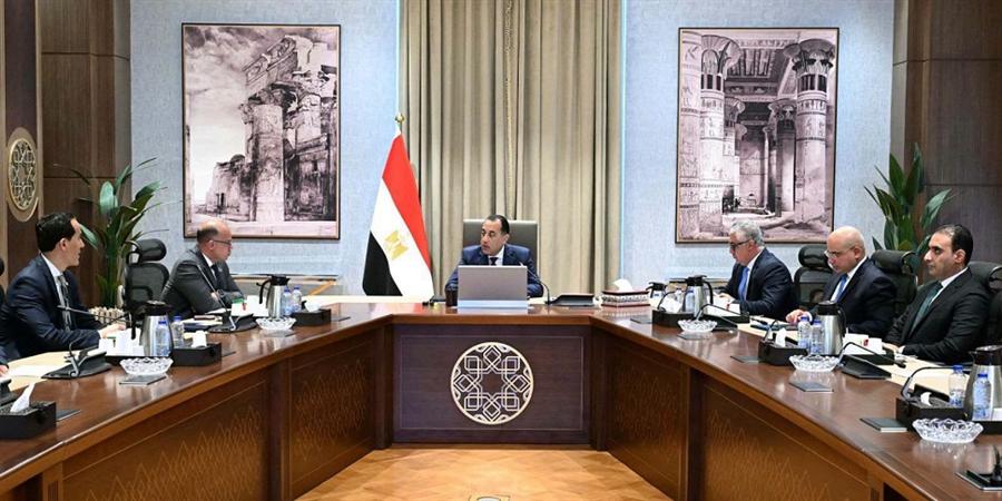مدبولي يوجه بالإسراع في إنشاء مركز توزيع لوجيستي عالمي باقتصادية قناة السويس