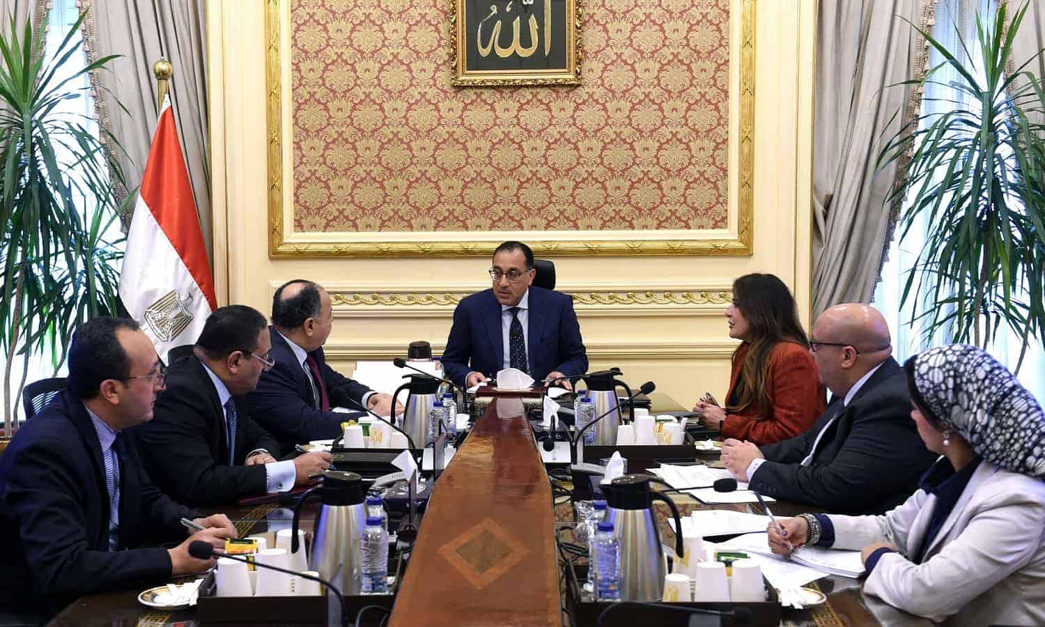 Madbouly reviews draft laws on tax incentives for industrial sector