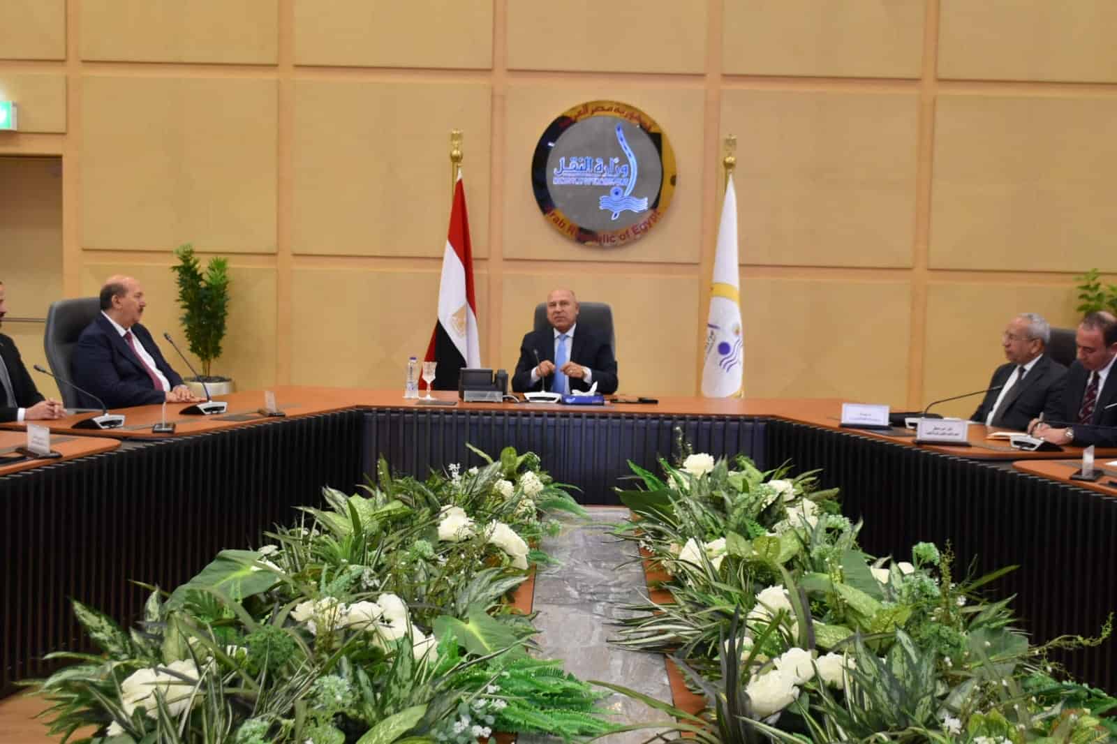 وزير النقل يشهد توقيع مذكرة إنشاء أول مشروع لتخريد السفن بميناء دمياط
