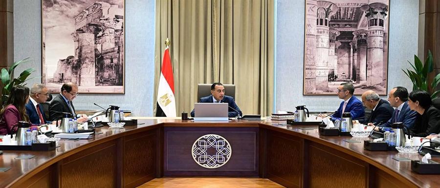 مدبولي يبحث طرح فرص استثمارية جديدة وتعزيز التعاون الاقتصادي مع الدول العربية مدبولي يبحث طرح فرص استثمارية جديدة وتعزيز التعاون الاقتصادي مع الدول العربية
