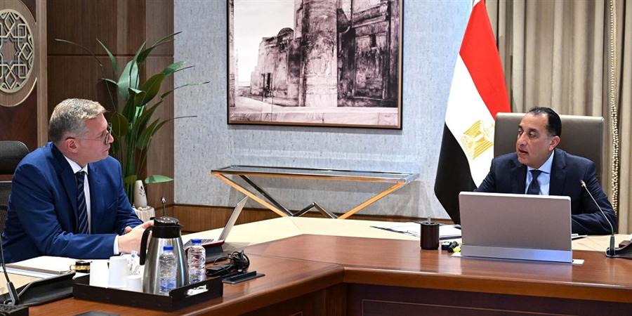 مدبولي يوجّه بتأمين احتياطي استراتيجي من الوقود ومتابعة زيادة إنتاج الغاز