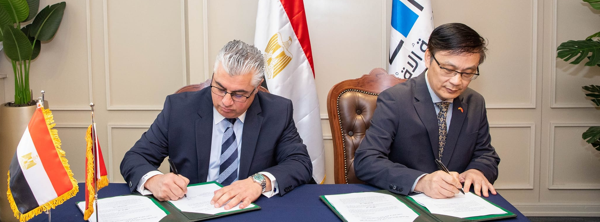 اقتصادية قناة السويس توقع اتفاقية لإنشاء مركز للتدريب المهني بالتعاون مع الصين