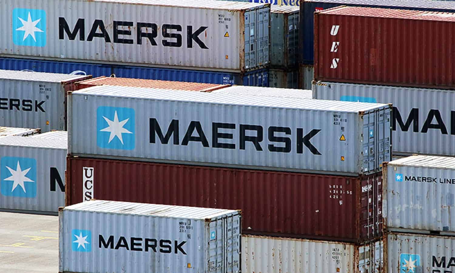 ميرسك تستأنف خدمة شحن جديدة عبر البحر الأحمر ضمن خطتها للعودة التدريجية إلى قناة السويس