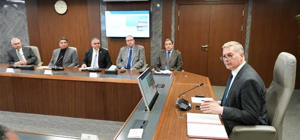 بدوي يبحث مع كبرى شركات التكنولوجيا العالمية آليات تطوير الحفر وتنمية الحقول