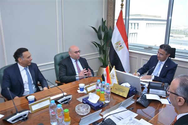 وزير التموين يبحث فرص التعاون مع ماجد الفطيم  للتوسع في التصدير