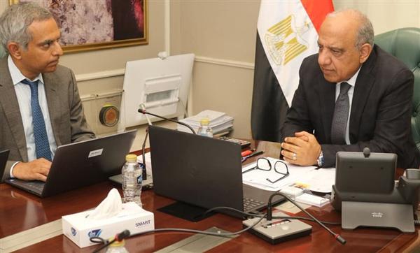 الكهرباء والبنك الدولي يناقشان إنشاء صندوق ضمان لجذب استثمارات الطاقة المتجددة