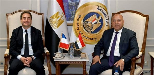 مصر وفرنسا تتفقان على تعزيز التعاون في توطين صناعة السكك الحديدية