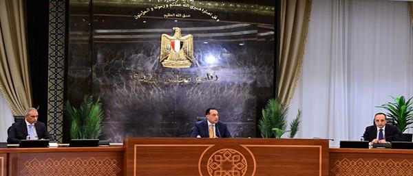 افتتاح توسعات مصنع شنايدر إلكتريك وتصدير منتجات مصرية إلى فرنسا